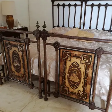 Castello Di Praia Bed & Breakfast