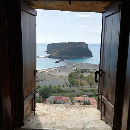 Castello Di Praia Bed & Breakfast Praia a Mare